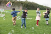 50 生二胎，“被迫經營”克服困難的哥哥，他的生活又酷又浪漫