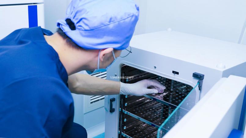 52歲的失去獨(dú)立的卵子可以分開(kāi)生孩子嗎？你應(yīng)該再生看醫(yī)生嗎？